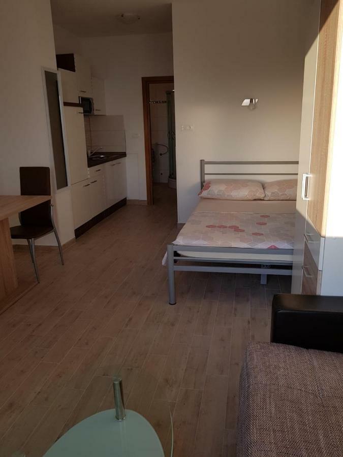 Studio Apartment Matija Подстрана Экстерьер фото